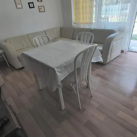 Apartmán Wieniotowo Przy Lesie I Plazy Ap Am Wald Und Ustronie Morskie